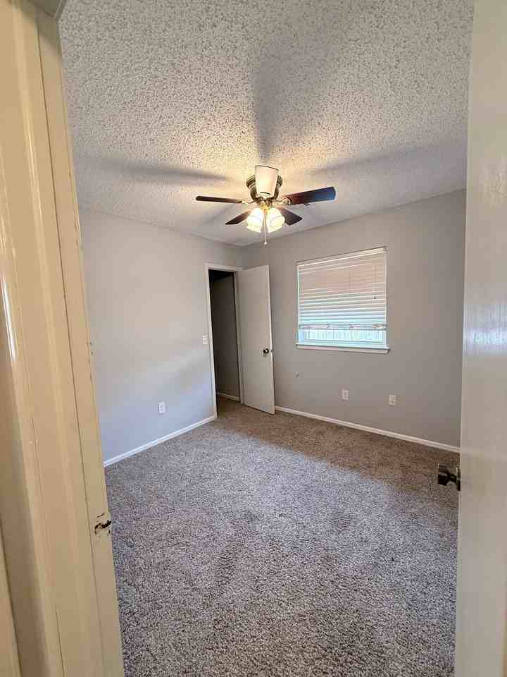 14305 Scott St - Photo 5 of 9