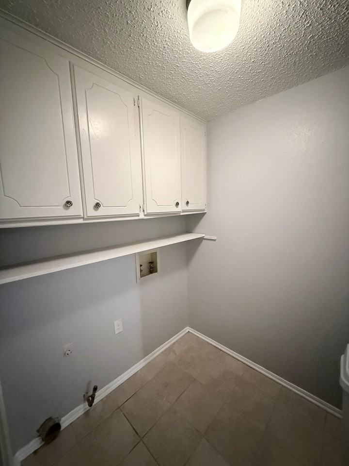14305 Scott St - Photo 7 of 9