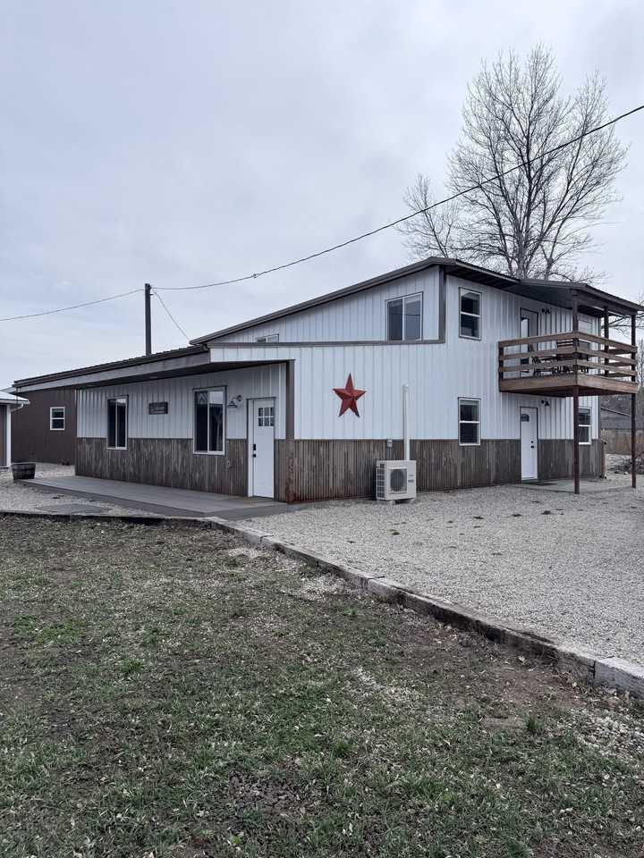 211 Fish Hatchery Rd