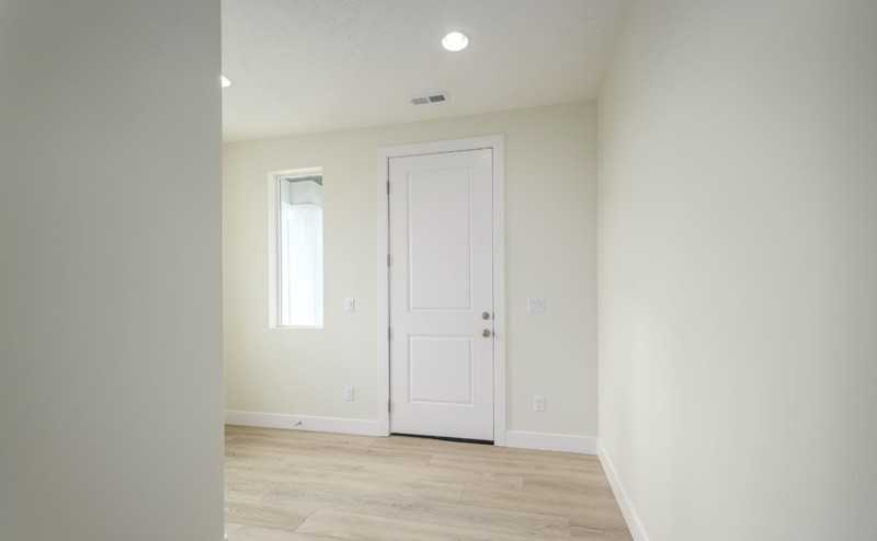 3007 Sw - Photo 2 of 14