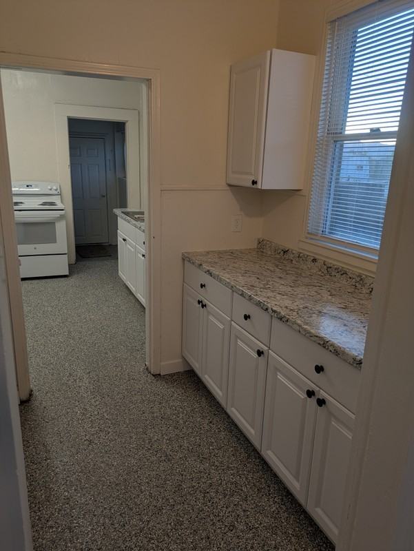515 W State St - Photo 3 of 8