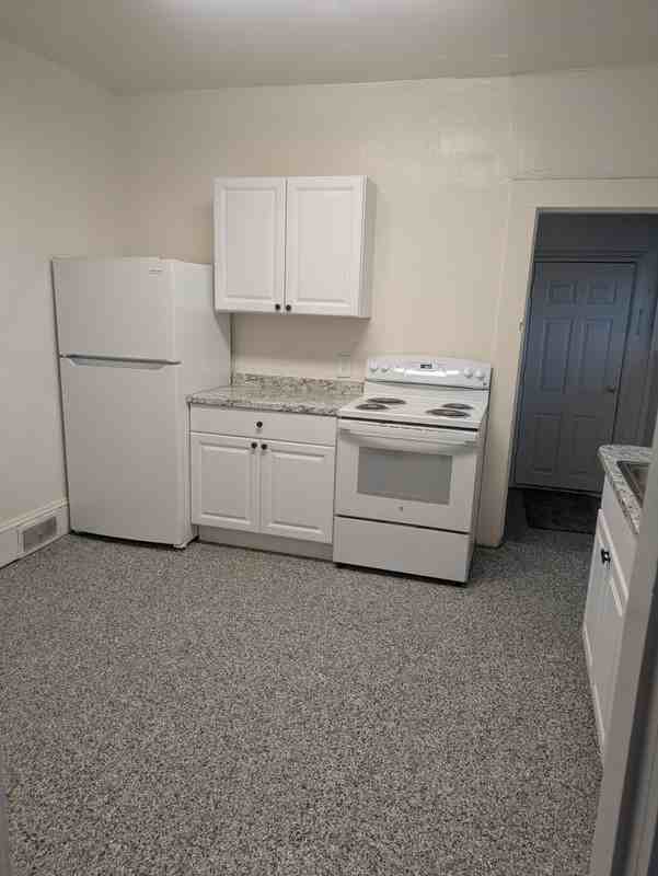 515 W State St - Photo 5 of 8