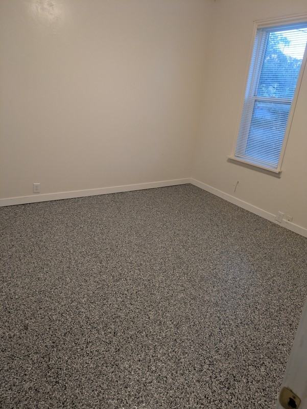 515 W State St - Photo 7 of 8