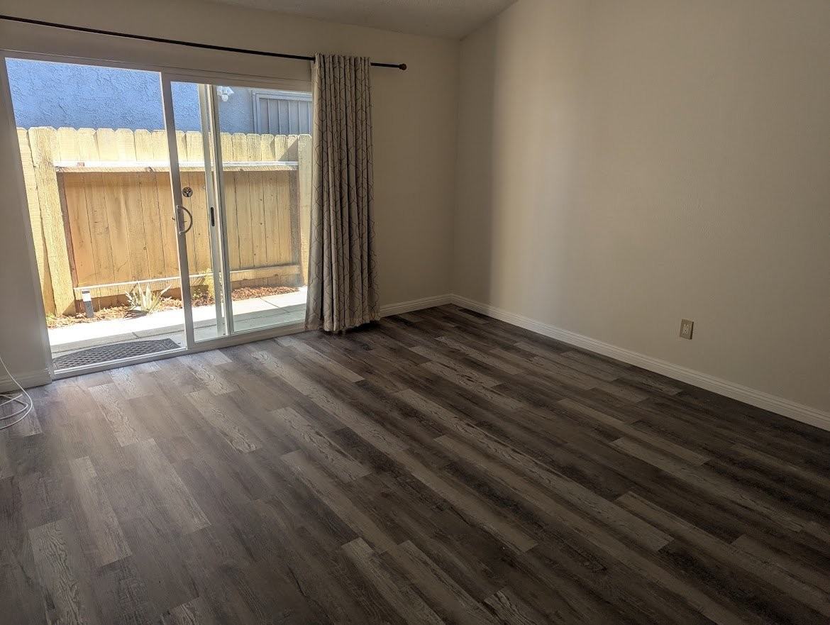 1015 Canal St - Photo 2 of 10