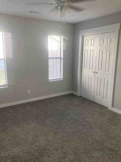 3407 W Wood St - Photo 7 of 19