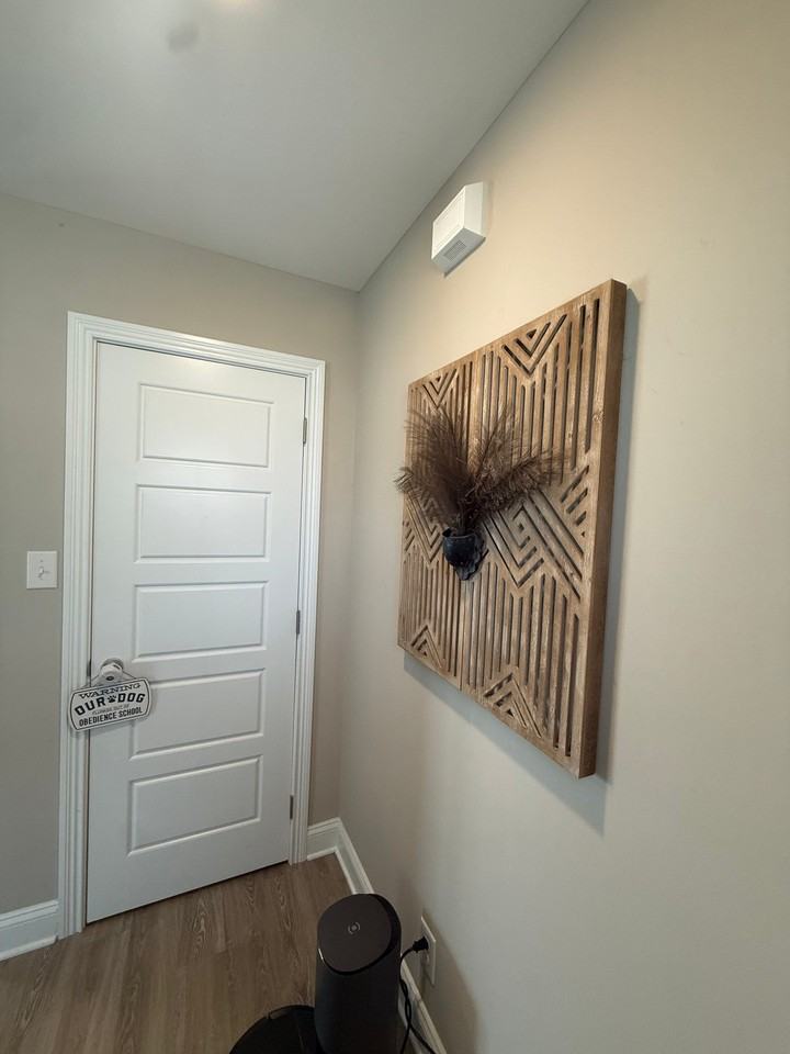 874 Lutz Ln - Photo 2 of 21