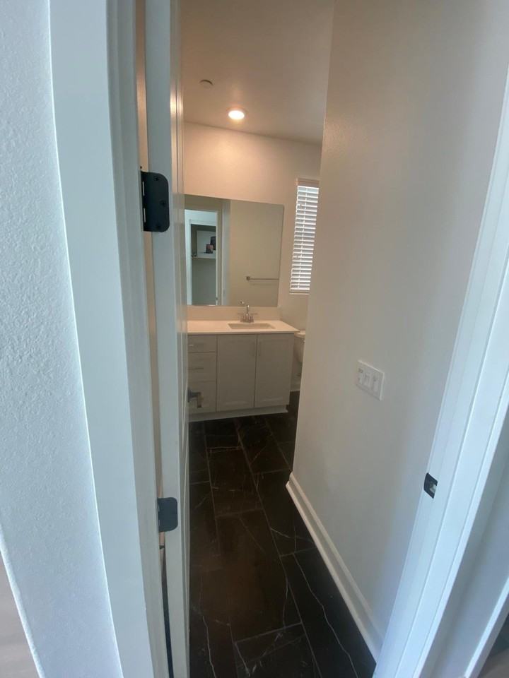 705 Westbrook Loop - Photo 2 of 7