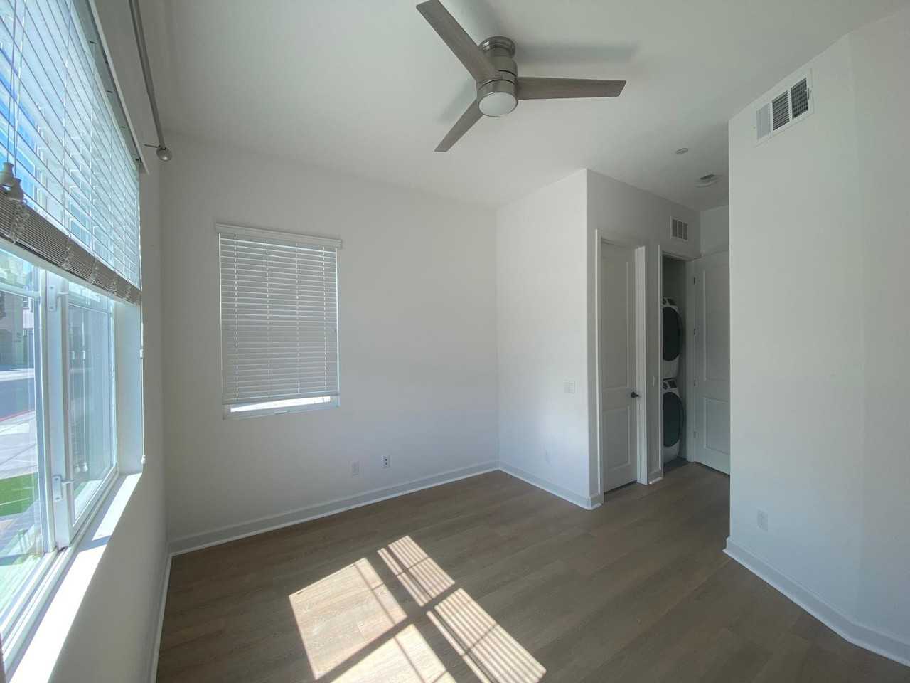 705 Westbrook Loop - Photo 3 of 7
