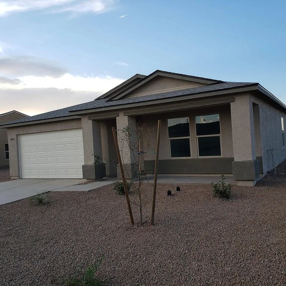 291 S Picacho Heights Rd - Photo 2 of 13
