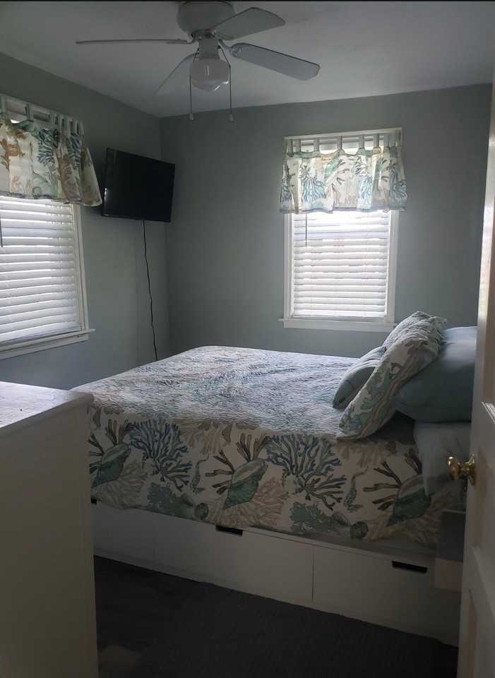 71 Swan Ave #A - Photo 6 of 7