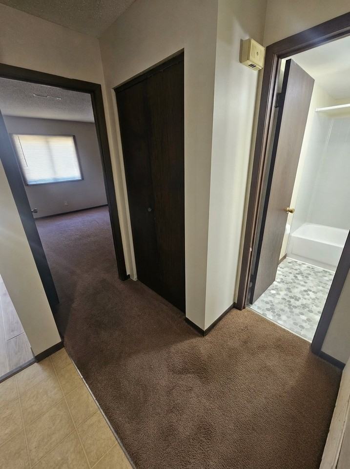 2324 E Locust St #111 - Photo 2 of 6