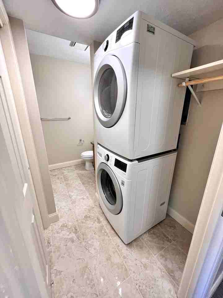 1812 Knox St #17 - Photo 7 of 12