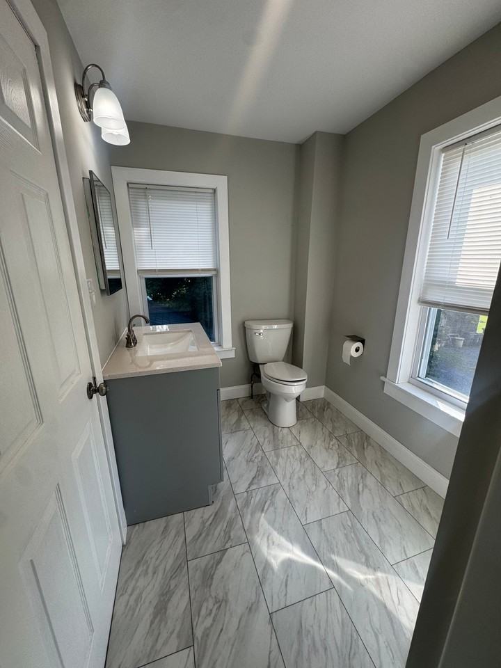 5900 Sullivan Trail Nazareth Pa #2ndFL - Photo 6 of 9