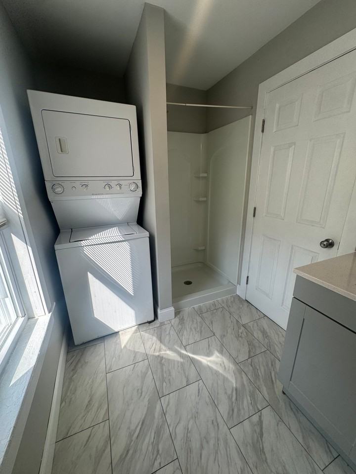 5900 Sullivan Trail Nazareth Pa #2ndFL - Photo 7 of 9