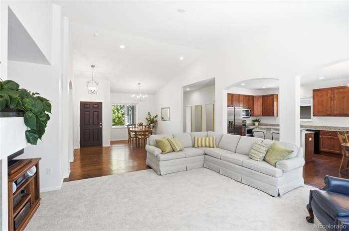 2922 Breezy Ln - Photo 3 of 20