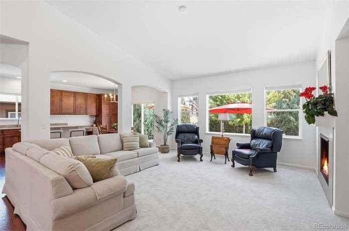 2922 Breezy Ln - Photo 6 of 20