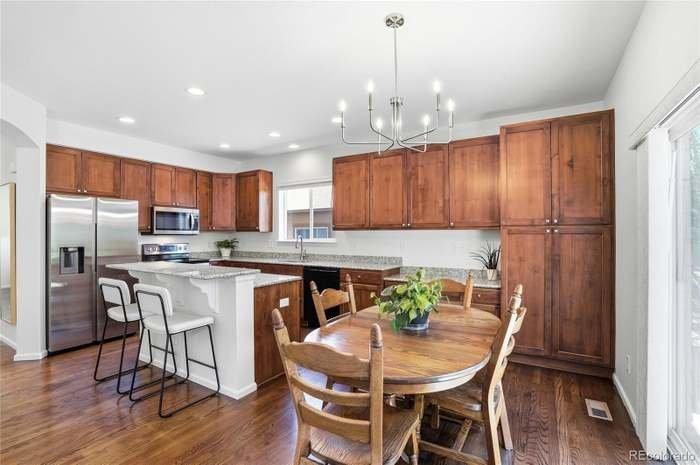 2922 Breezy Ln - Photo 7 of 20