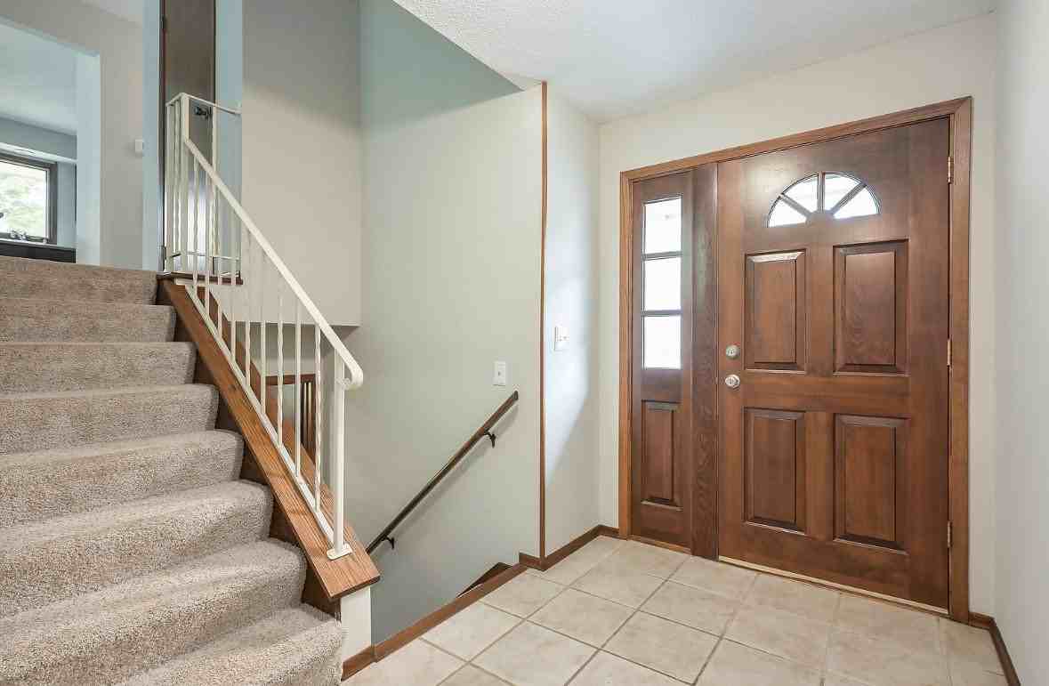 16501 29th Ave N - Photo 2 of 9