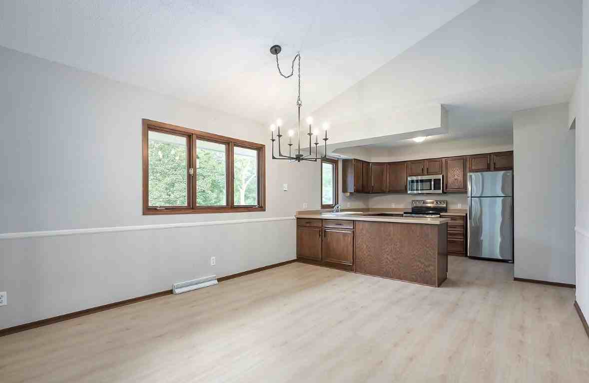 16501 29th Ave N - Photo 7 of 9