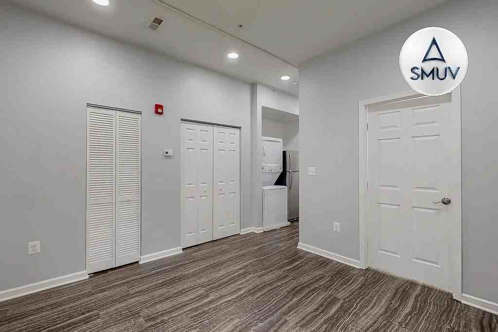 2202 Maryland Ave #6 - Photo 6 of 10