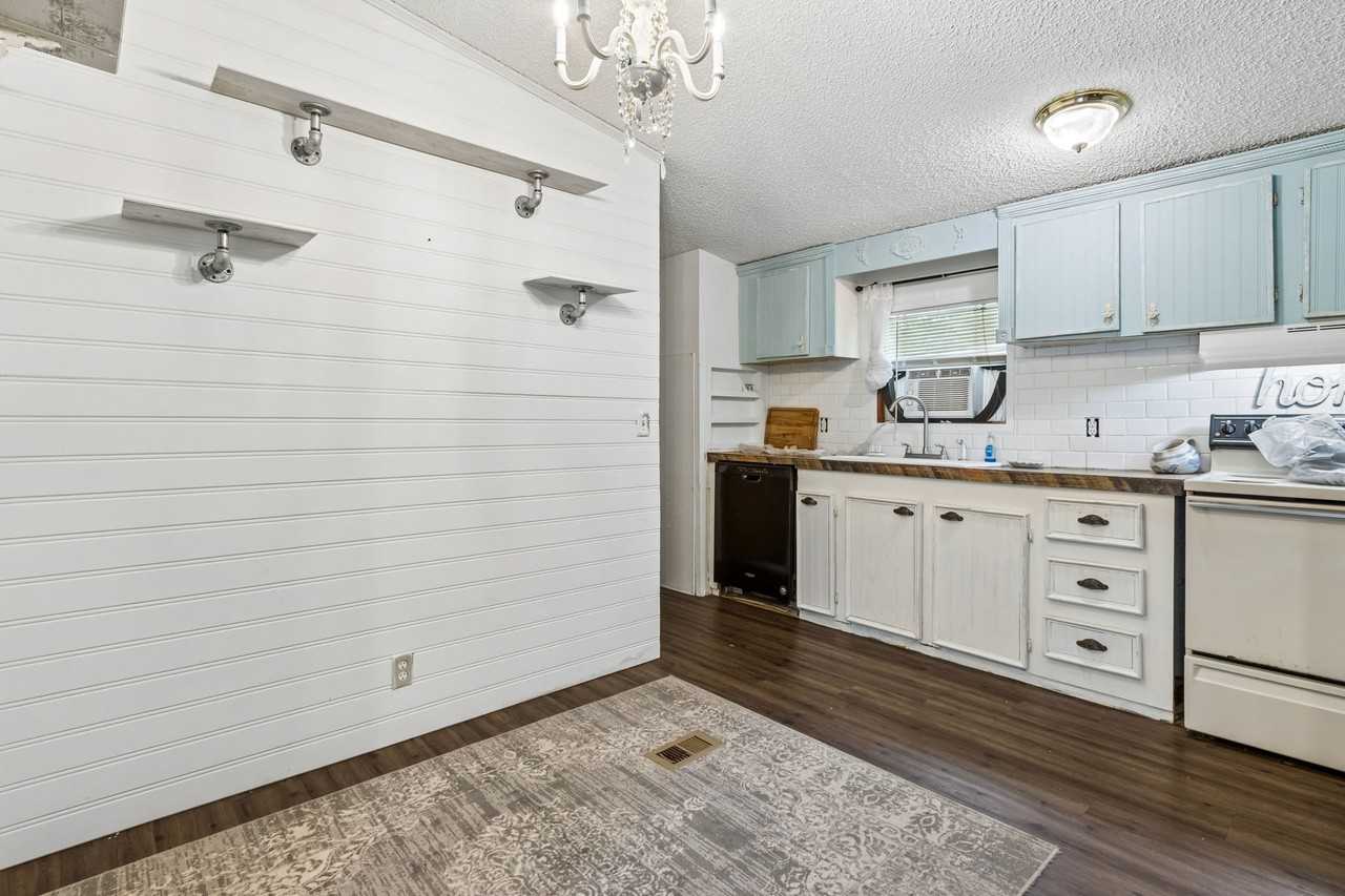2979 Suni Pines Blvd - Photo 2 of 19