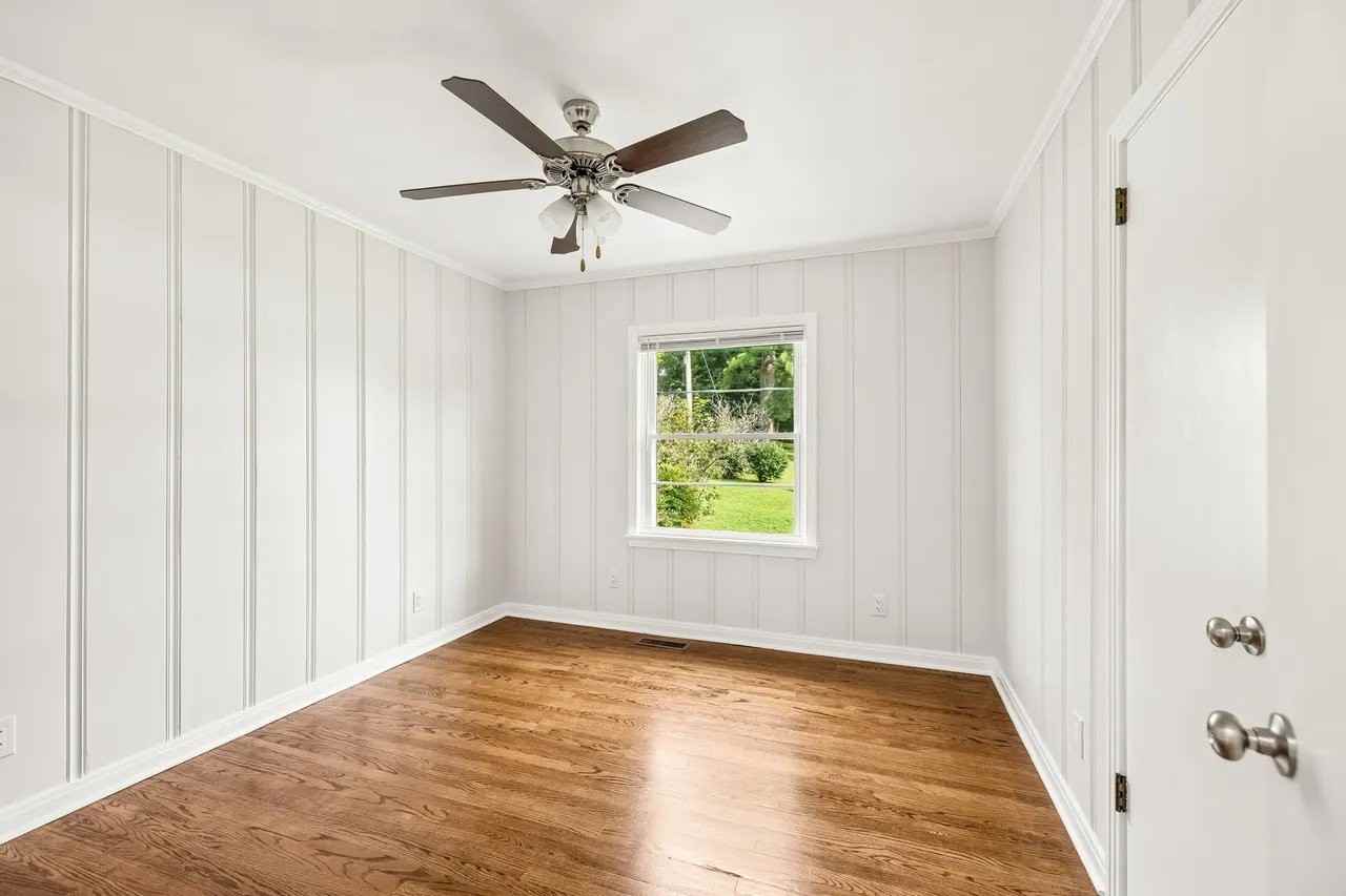 202 Jackson Heights Rd - Photo 5 of 12