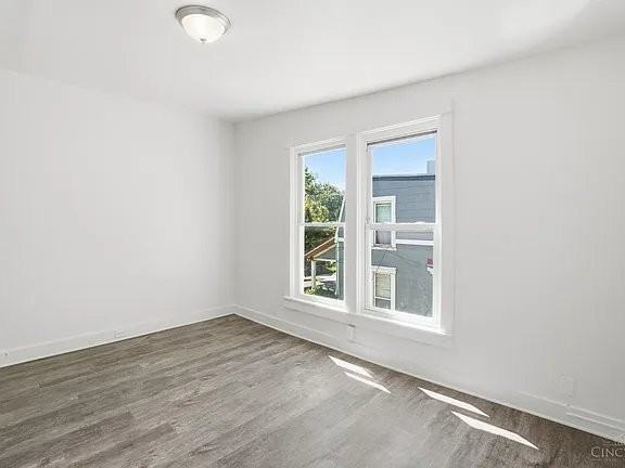 4569 N Edgewood Ave #4569TOP - Photo 6 of 9