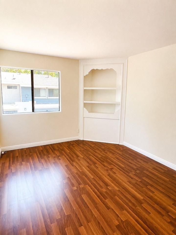 3828 Sycamore St - Photo 3 of 12