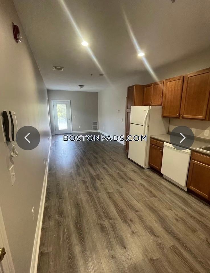 4801 N Main St - Photo 2 of 5
