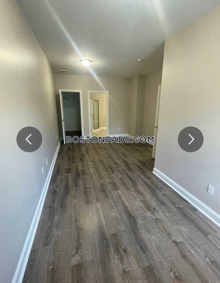 4801 N Main St - Photo 5 of 5