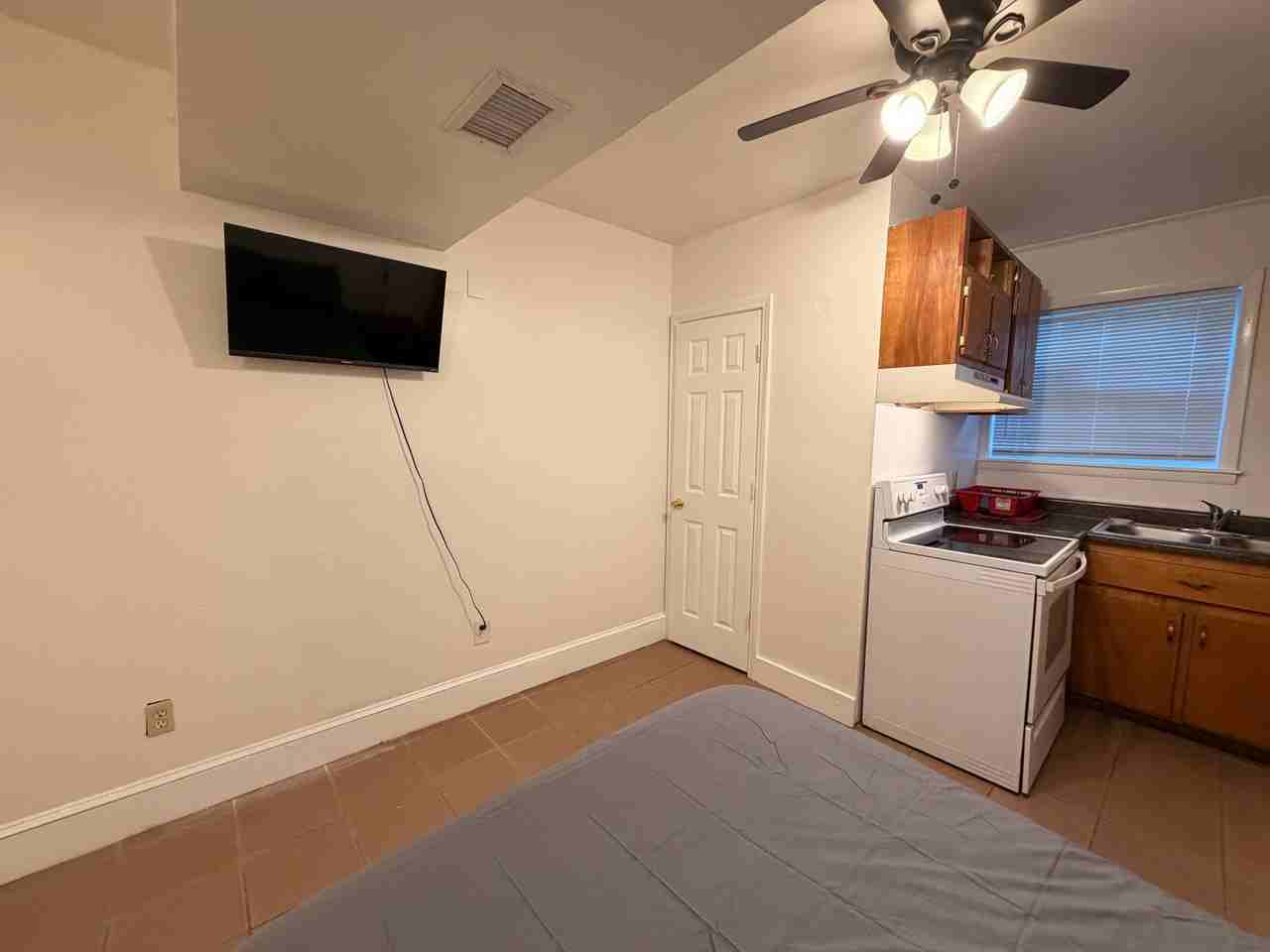 3645 Sherrydale Ln - Photo 4 of 13
