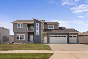 featured image of 3906 Lone Peak Dr