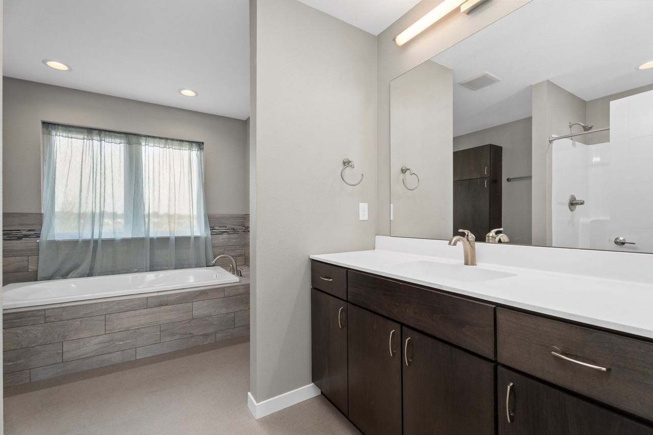 3906 Lone Peak Dr - Photo 6 of 12