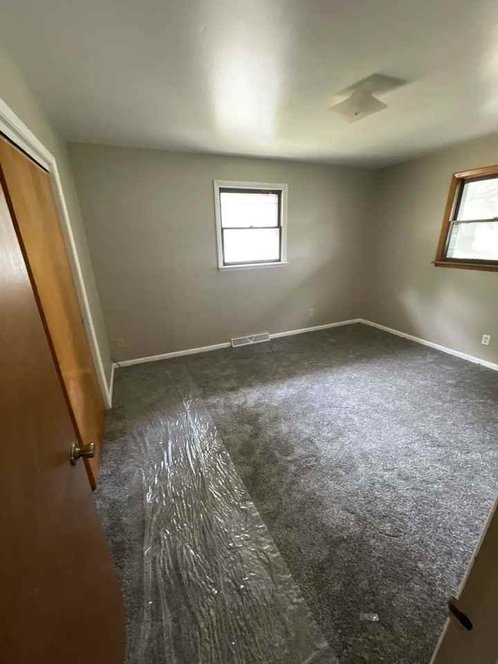 1 Suburban Ct - Photo 3 of 5
