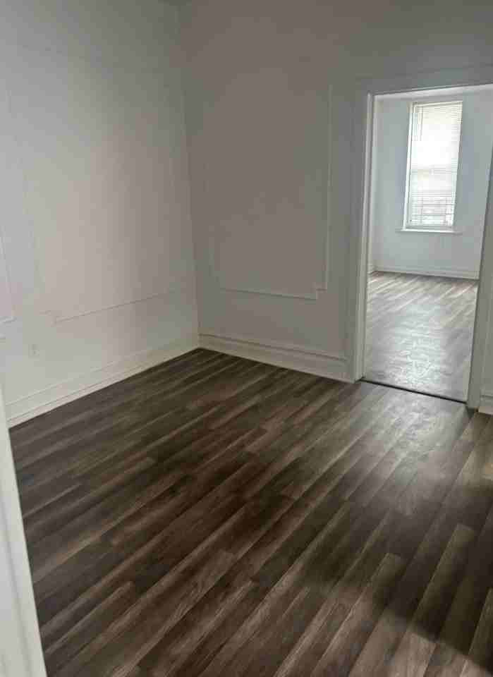 734 Sheffield Ave - Photo 5 of 5