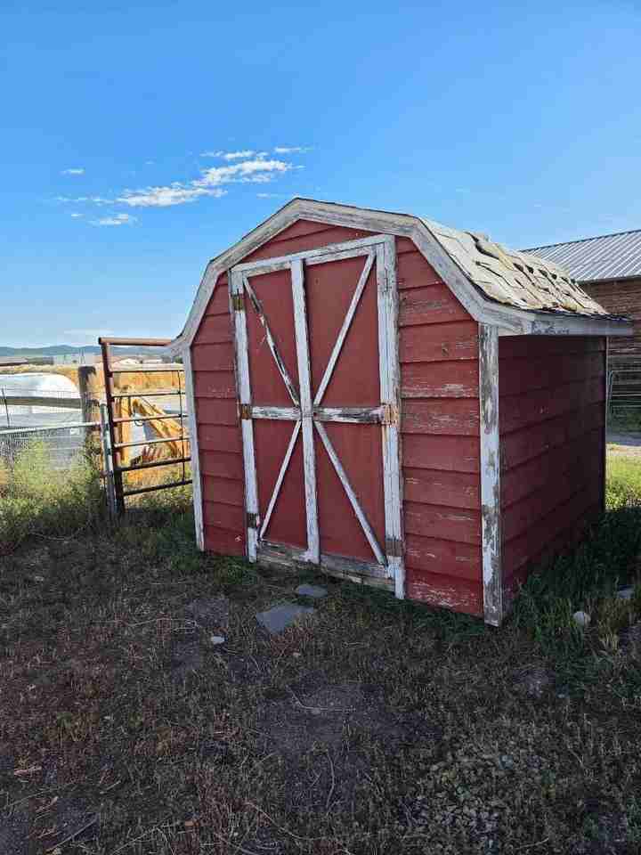 7174 N Montana Ave - Photo 3 of 15