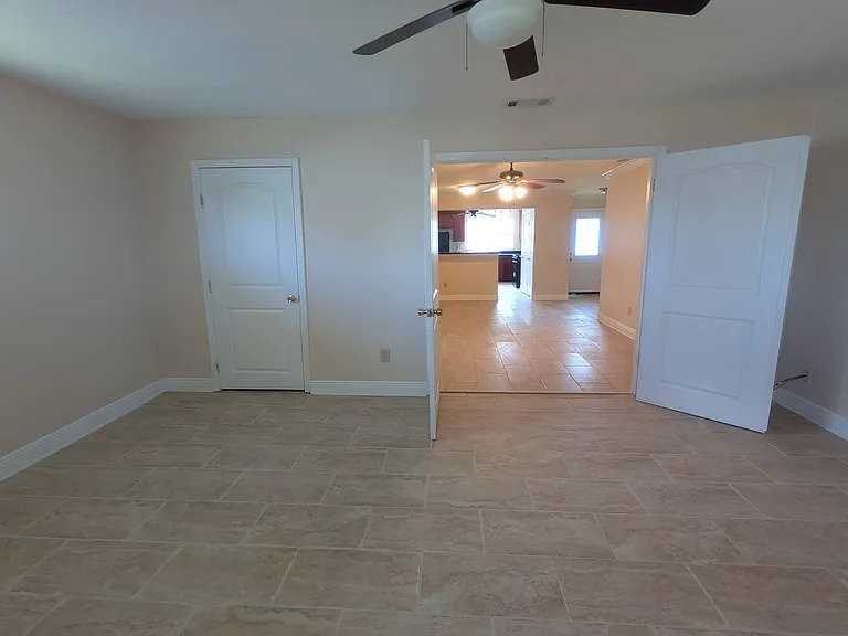 5011 Warren Dr - Photo 6 of 19