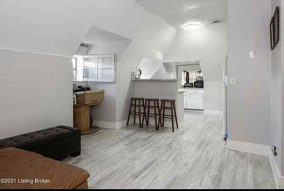 213 Woodbine St #4 - Photo 2 of 8