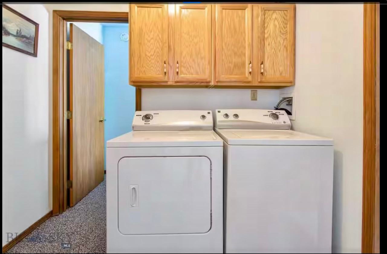 2535 Phillips St #B - Photo 3 of 12
