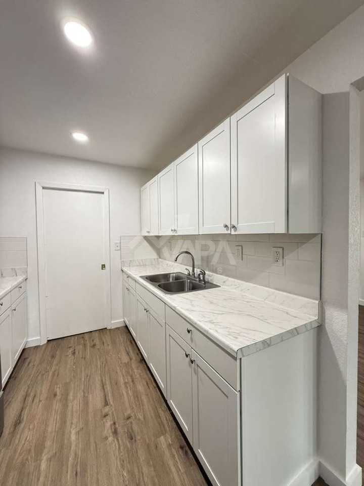 6607 Cromer - Photo 6 of 17