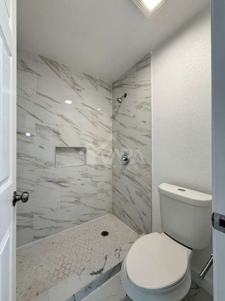 6607 Cromer - Photo 7 of 17