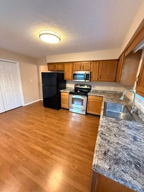 1508 Woodcreek Ct - Photo 3 of 18