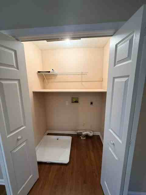 1508 Woodcreek Ct - Photo 5 of 18