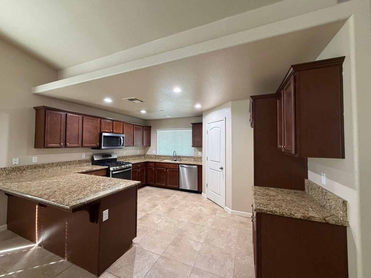 2991 Placer St - Photo 2 of 13