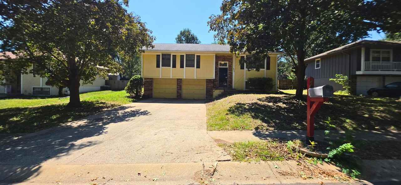 500 Se Sherri Ln - Photo 3 of 29