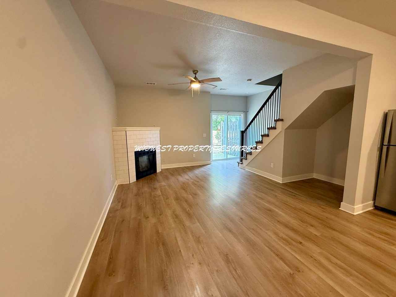 1013 Renee Lynde Dr Apt A - Photo 3 of 15