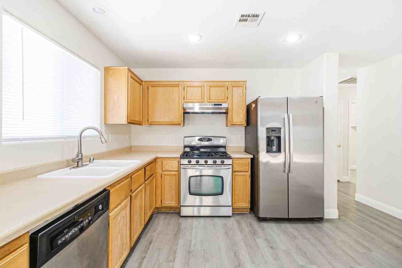 183 White Butte St - Photo 7 of 19