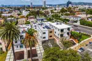 featured image of 1013 S Citrus Ave
