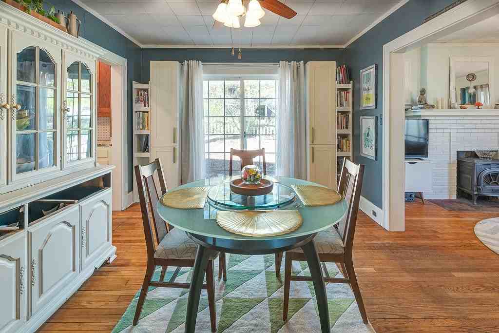 392 Sulphur Springs Road - Photo 4 of 12