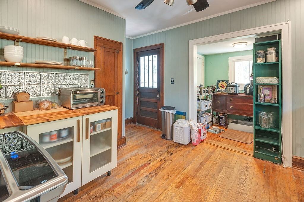 392 Sulphur Springs Road - Photo 5 of 12